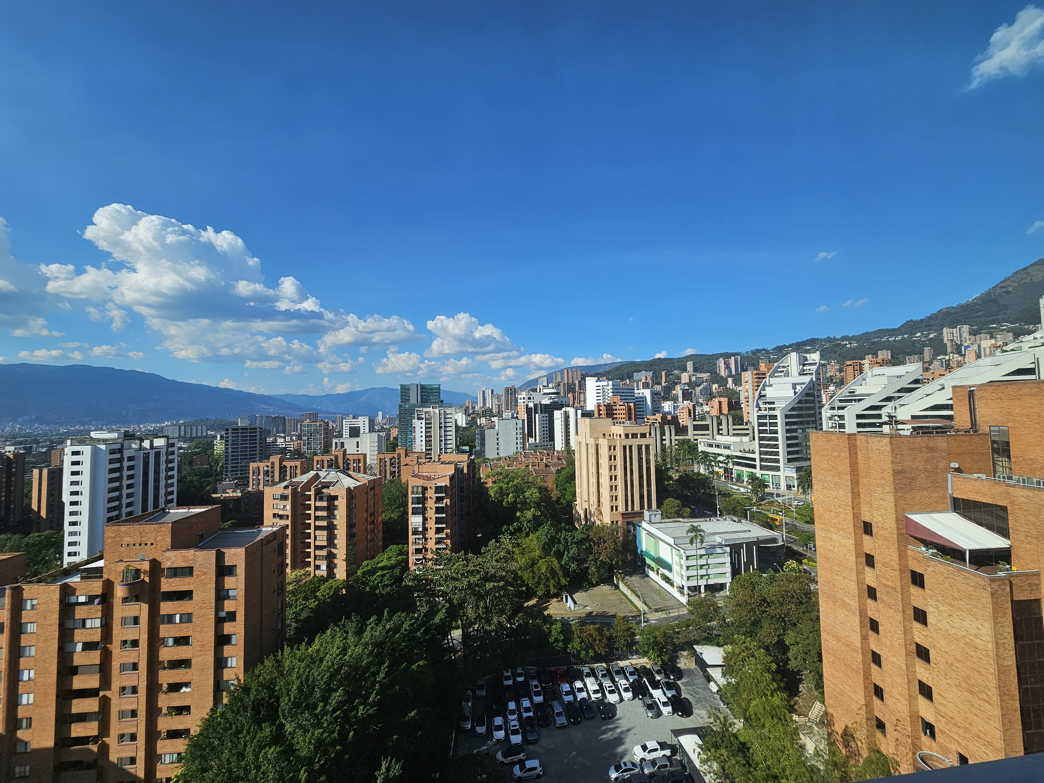 Medellín skyline establishing shot
