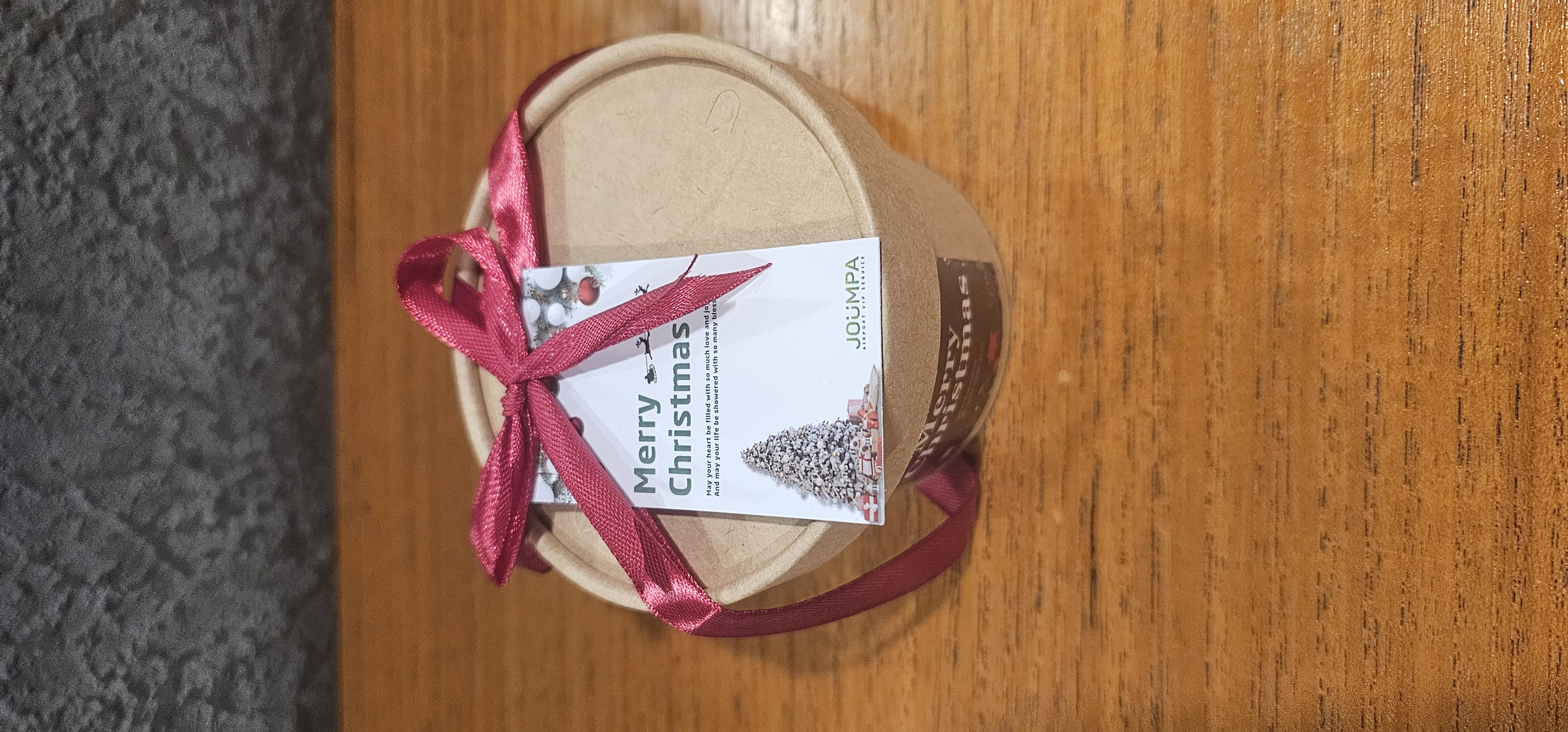 Christmas gift box from Joumpa Airport VIP service