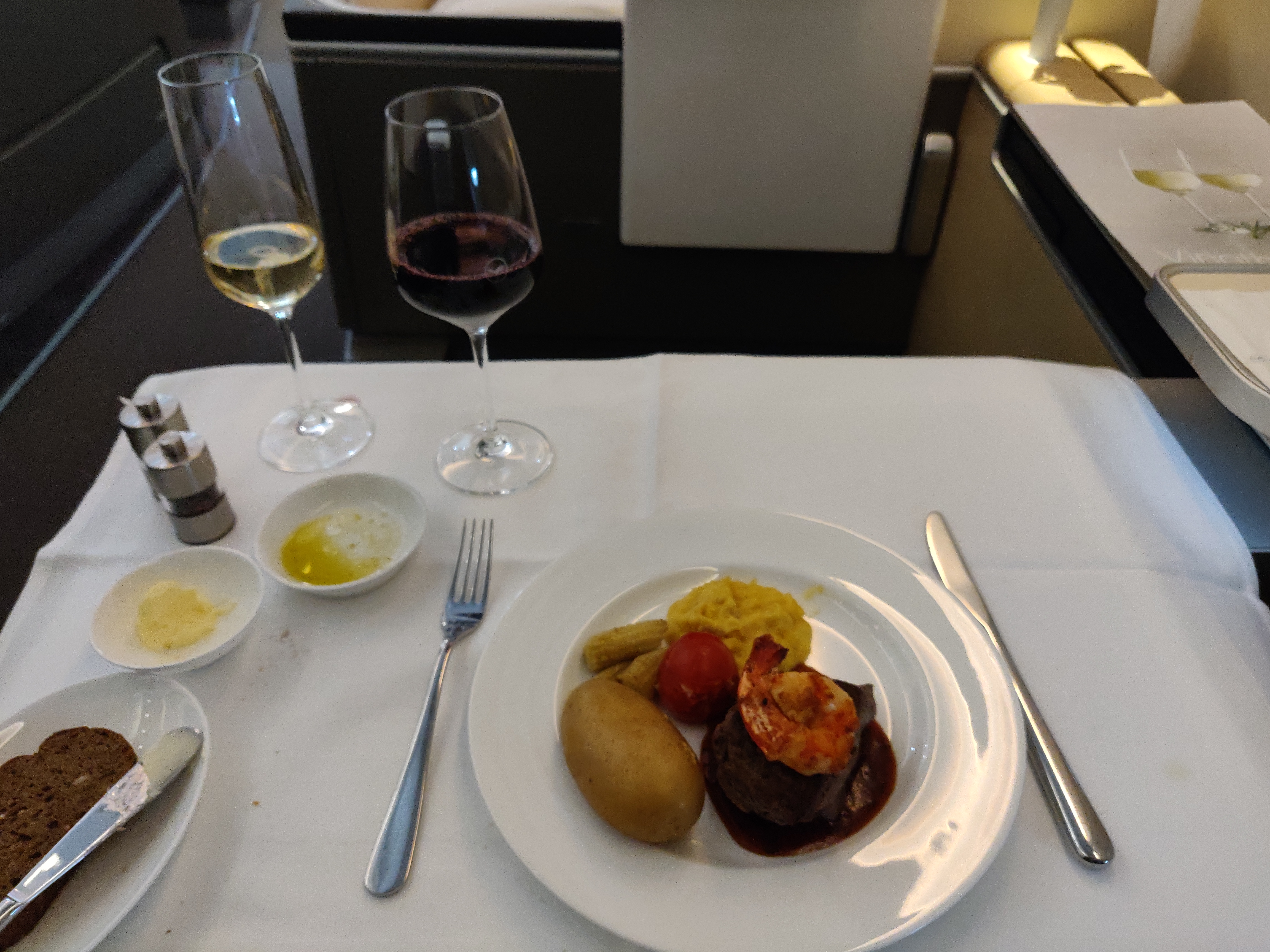 Lufthansa First Class suite/seat configuration